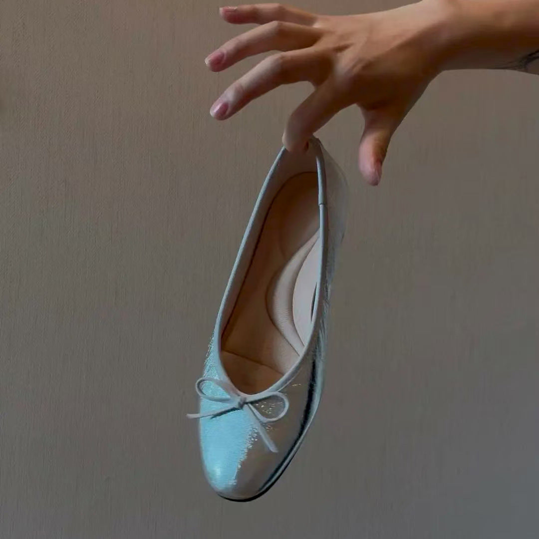 Retro-style elevated ballet flats