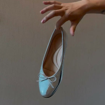 Retro-style elevated ballet flats