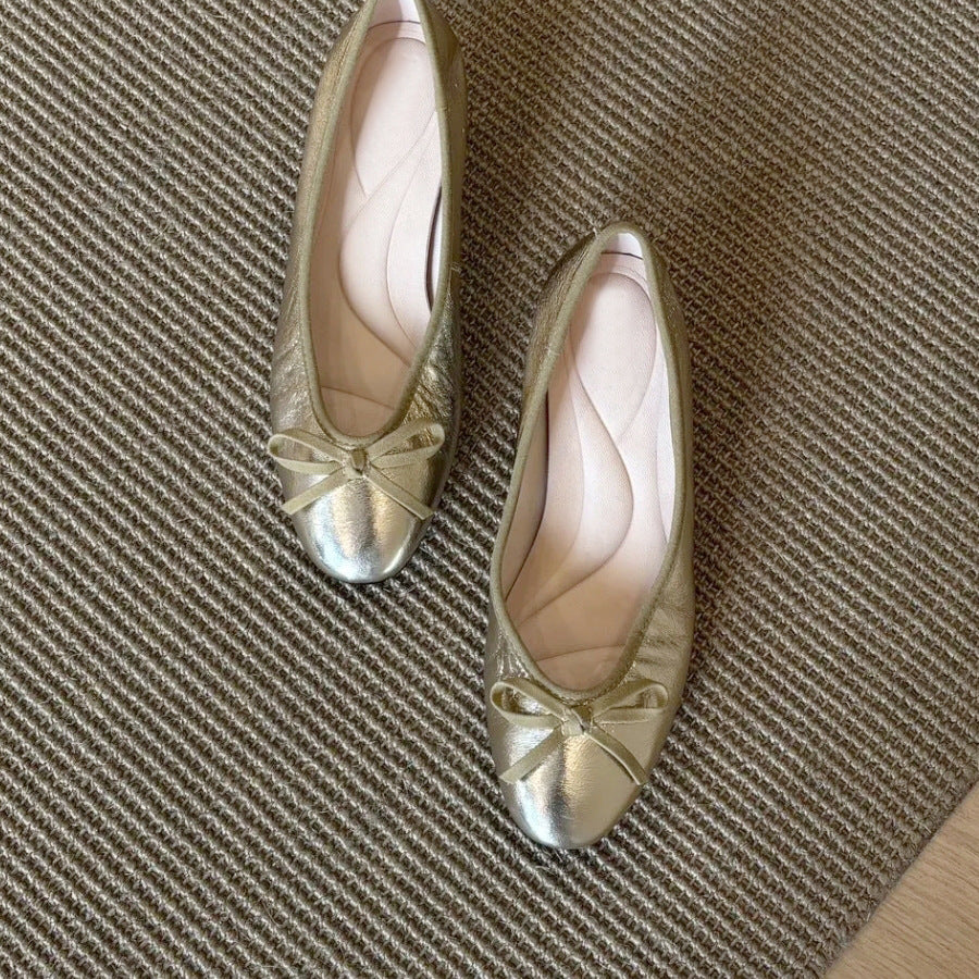 Retro-style elevated ballet flats