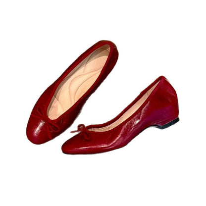 Retro-style elevated ballet flats