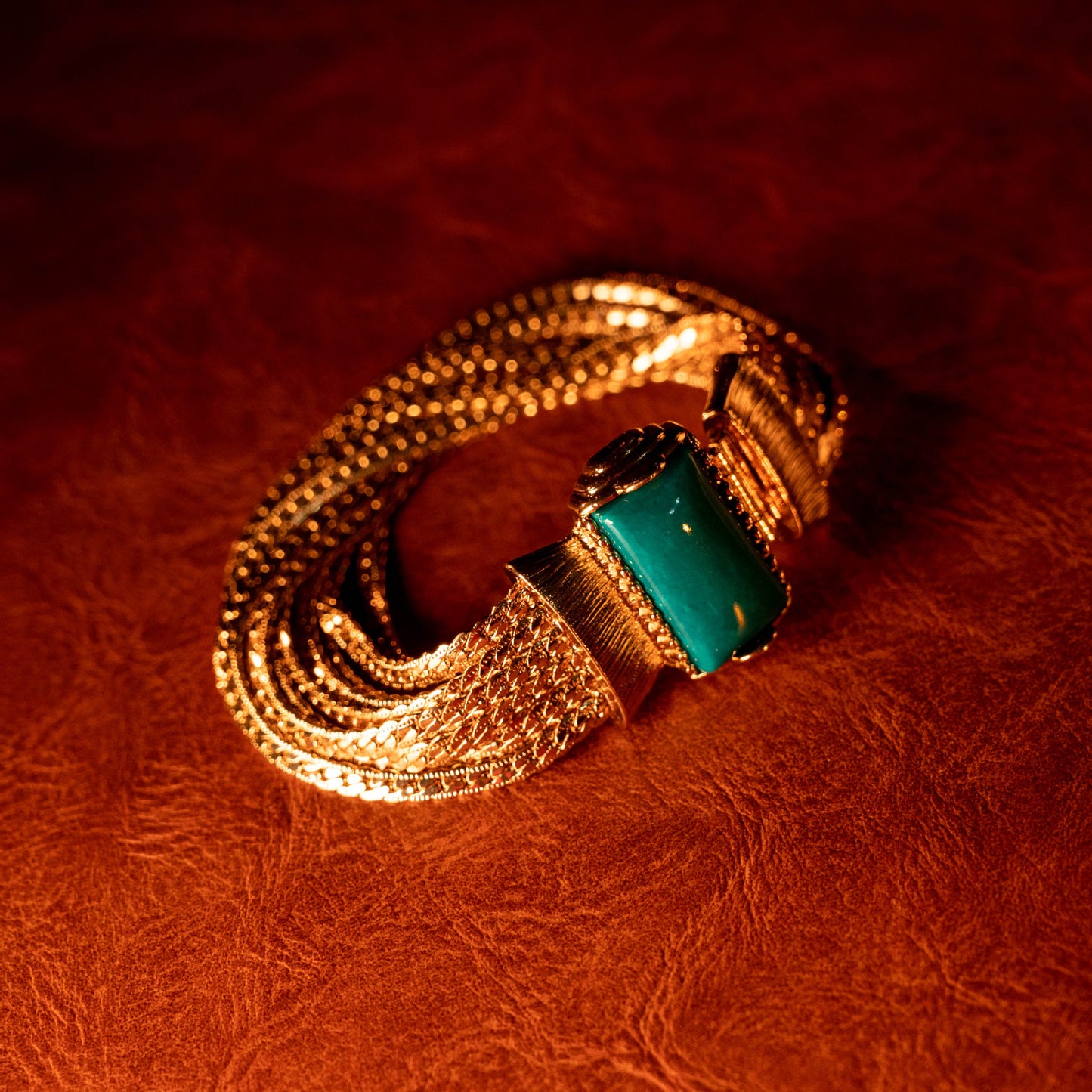 Retro style jewelry