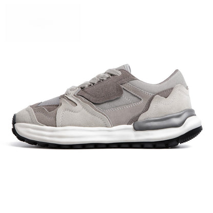 Retro style mesh sports shoes