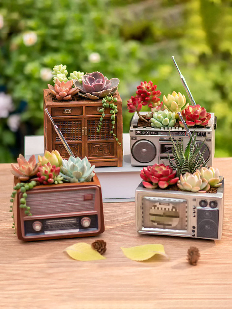 Retro Style Resin Succulent Planter
