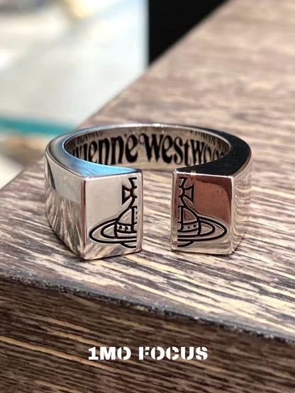 Retro-style ring