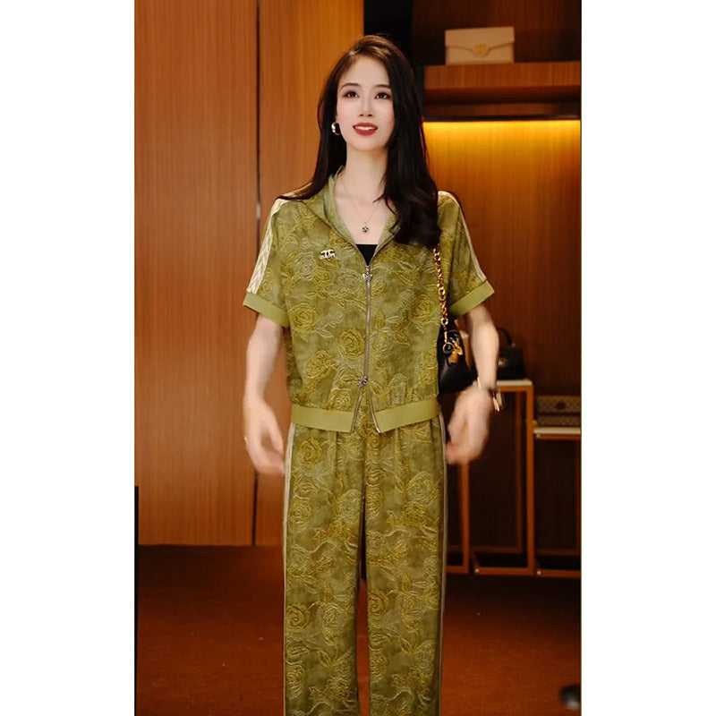 Retro-style two-piece women's top and wide-leg pants