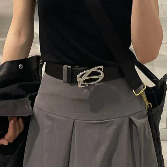 Retro versatile buttoned leather belt