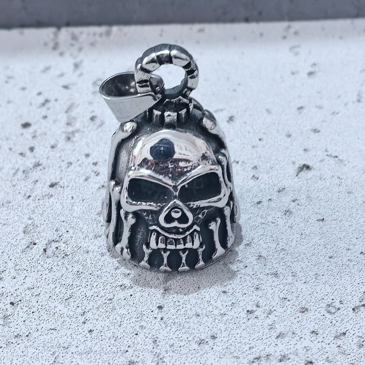 Retro Viking Warrior Head Pendant Necklace