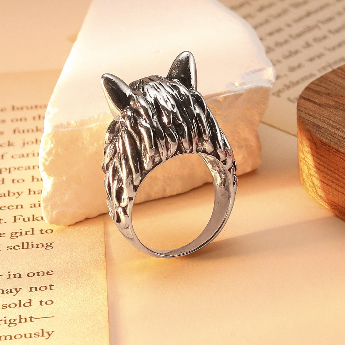 Retro Wolf Head Ring