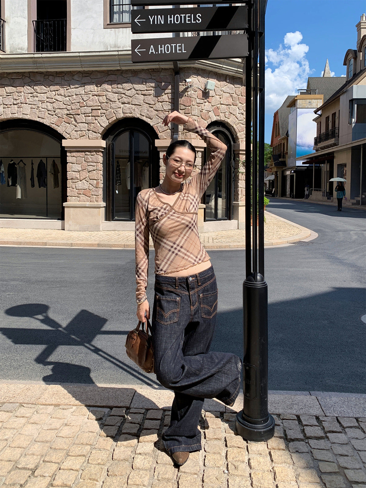 Reverse Pocket Denim Straight Leg Pants
