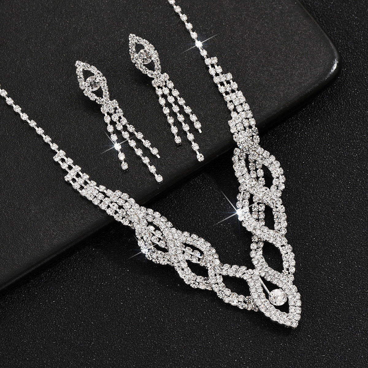 Rhinestone Bridal Jewelry Set with Tassel Design