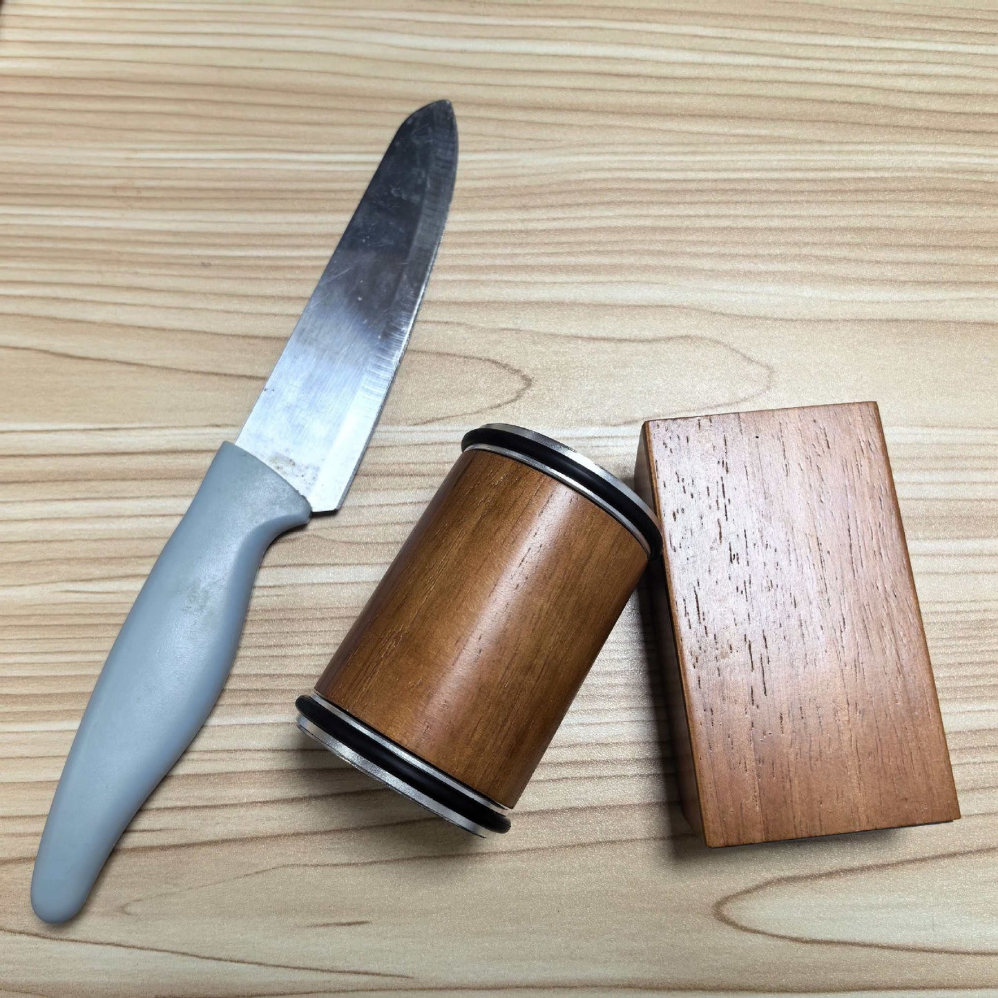 Roller sharpener