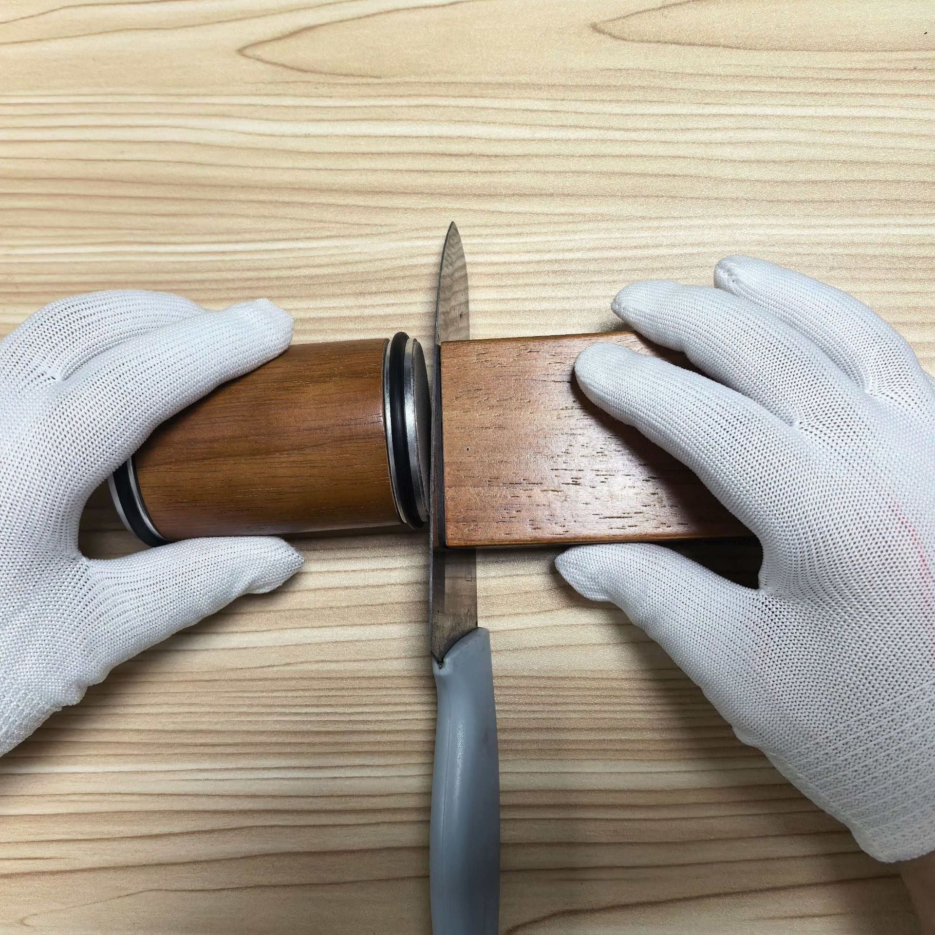 Roller sharpener