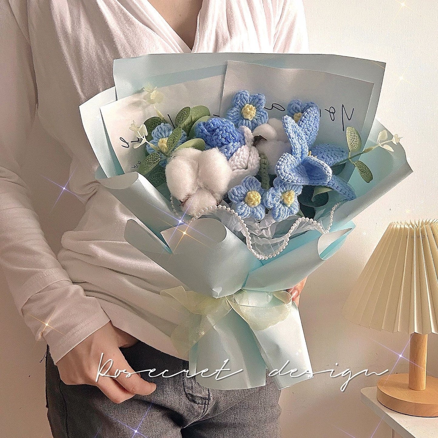Rose and tulip knitted bouquet