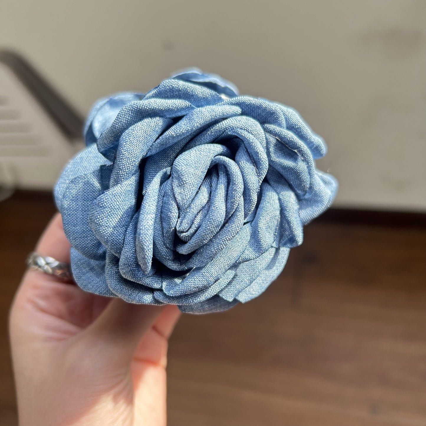 Rose Grab Clip