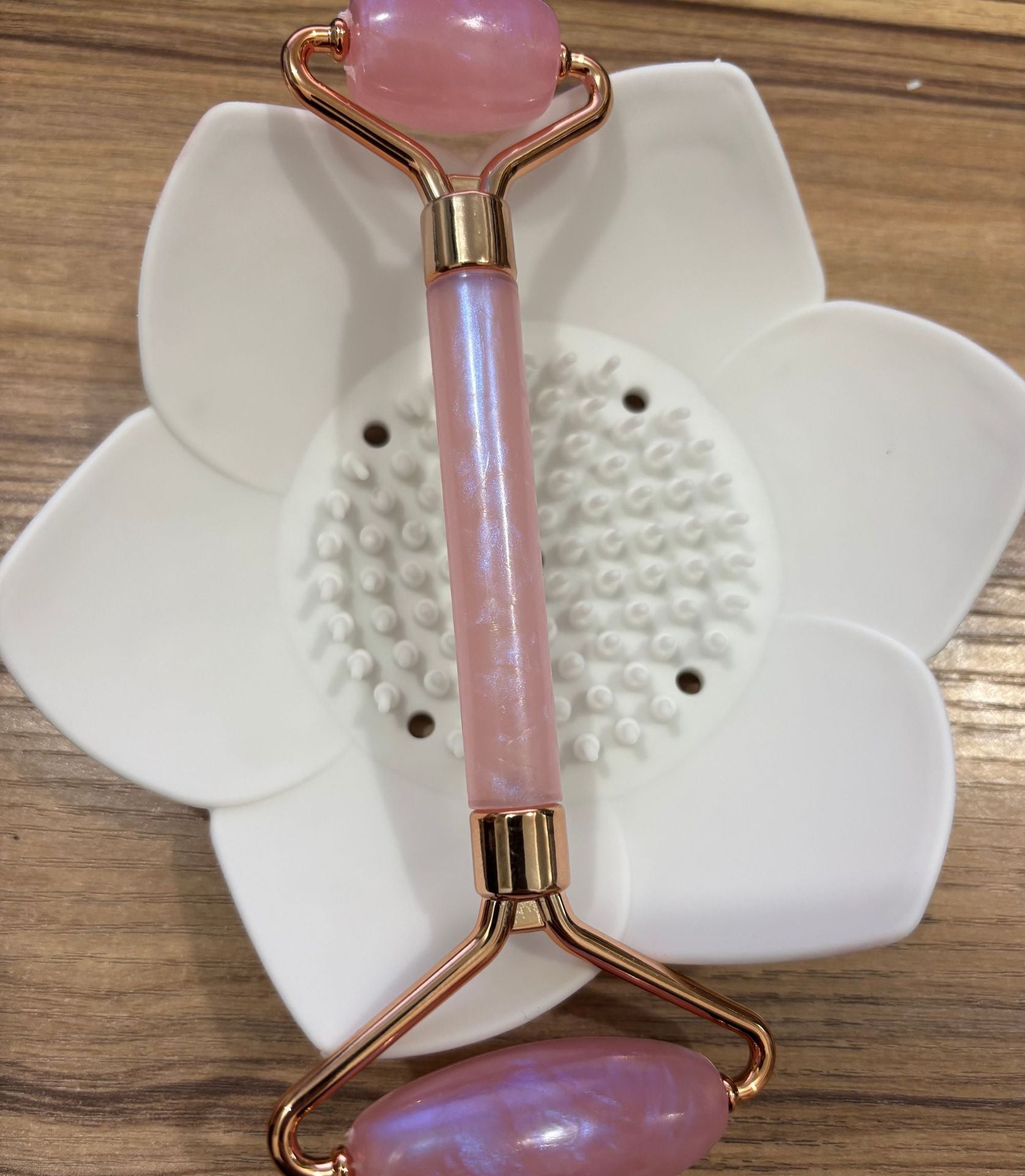 Rose Quartz Facial Massager Tool