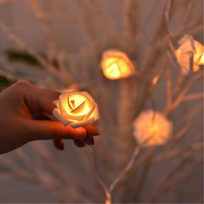 Rose-shaped LED lamp