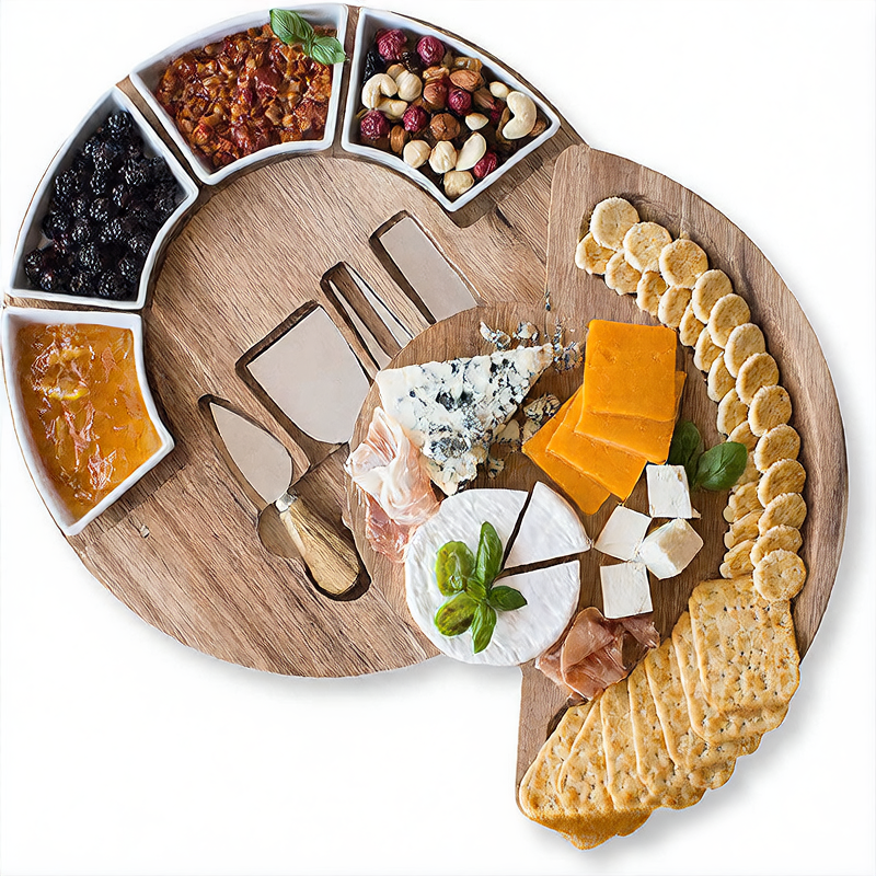 Rotatable round cutting board
