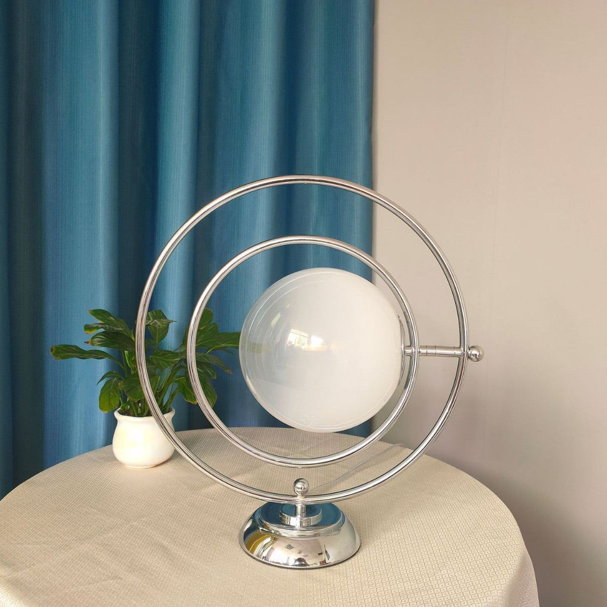 Rotating Table Lamp