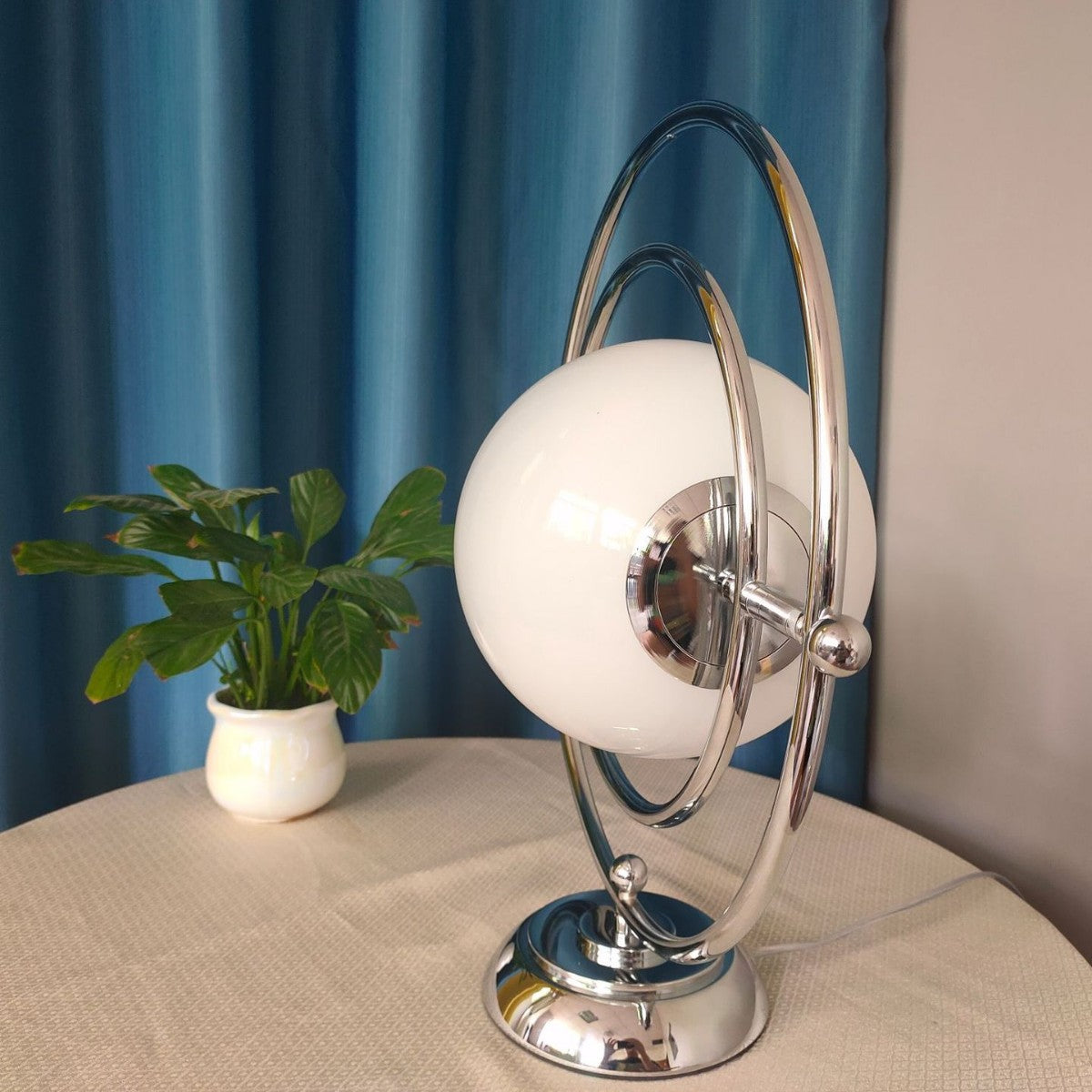 Rotating Table Lamp