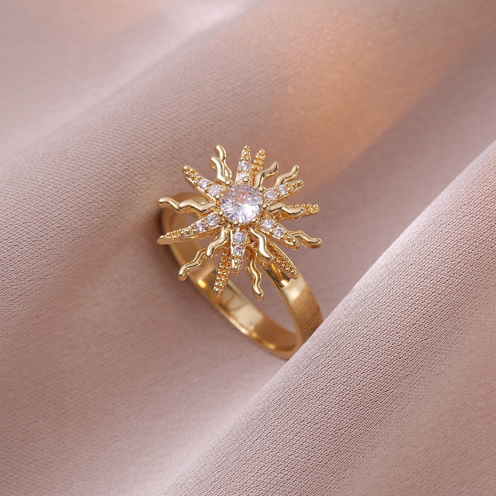 Rotating Zircon Four-Leaf Clover Ring for Women