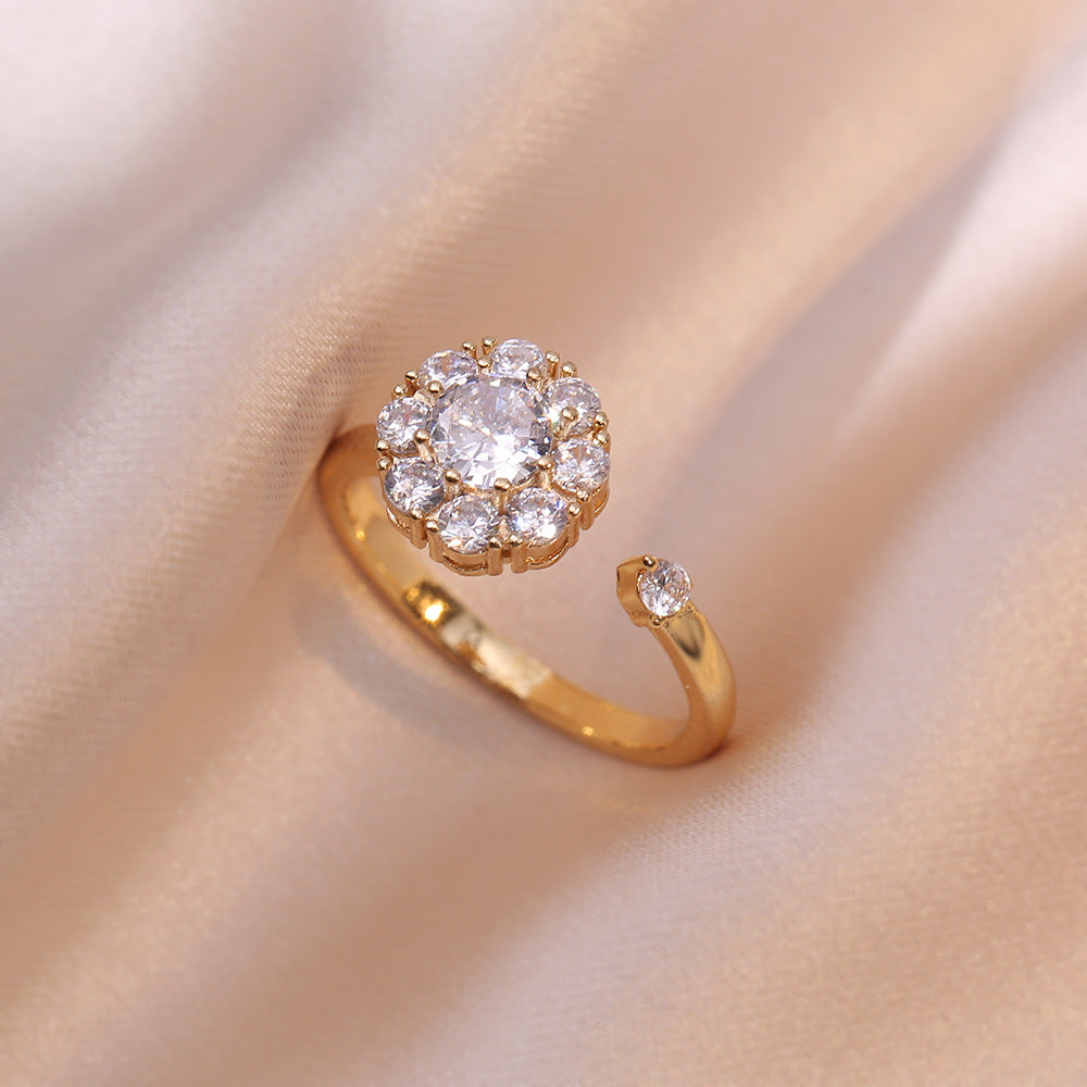 Rotating Zircon Four-Leaf Clover Ring for Women