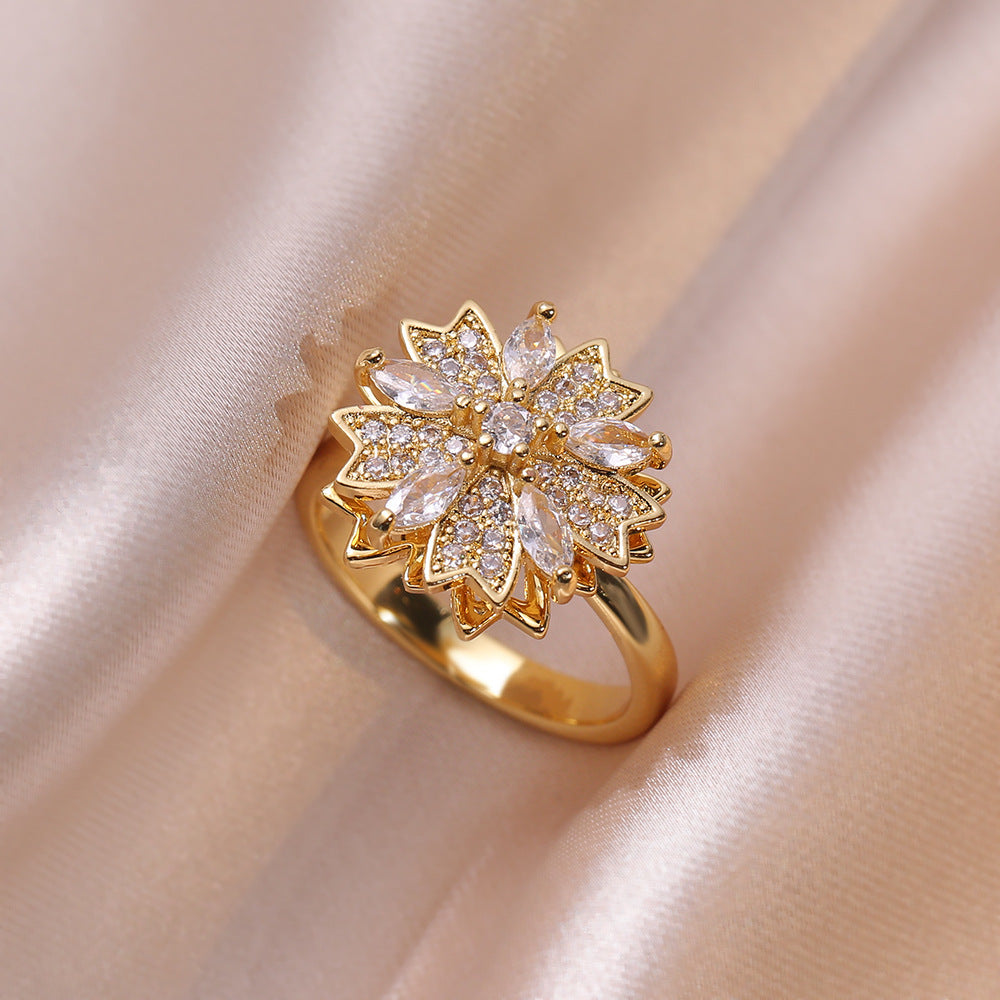 Rotating Zircon Four-Leaf Clover Ring for Women