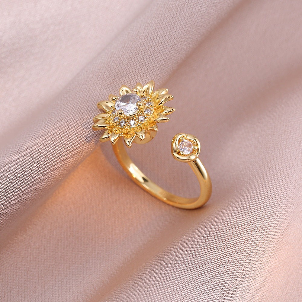 Rotating Zircon Four-Leaf Clover Ring for Women
