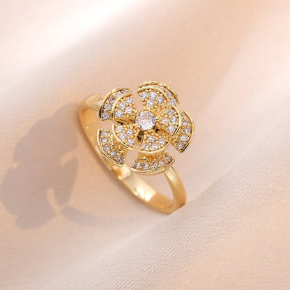 Rotating Zircon Four-Leaf Clover Ring for Women
