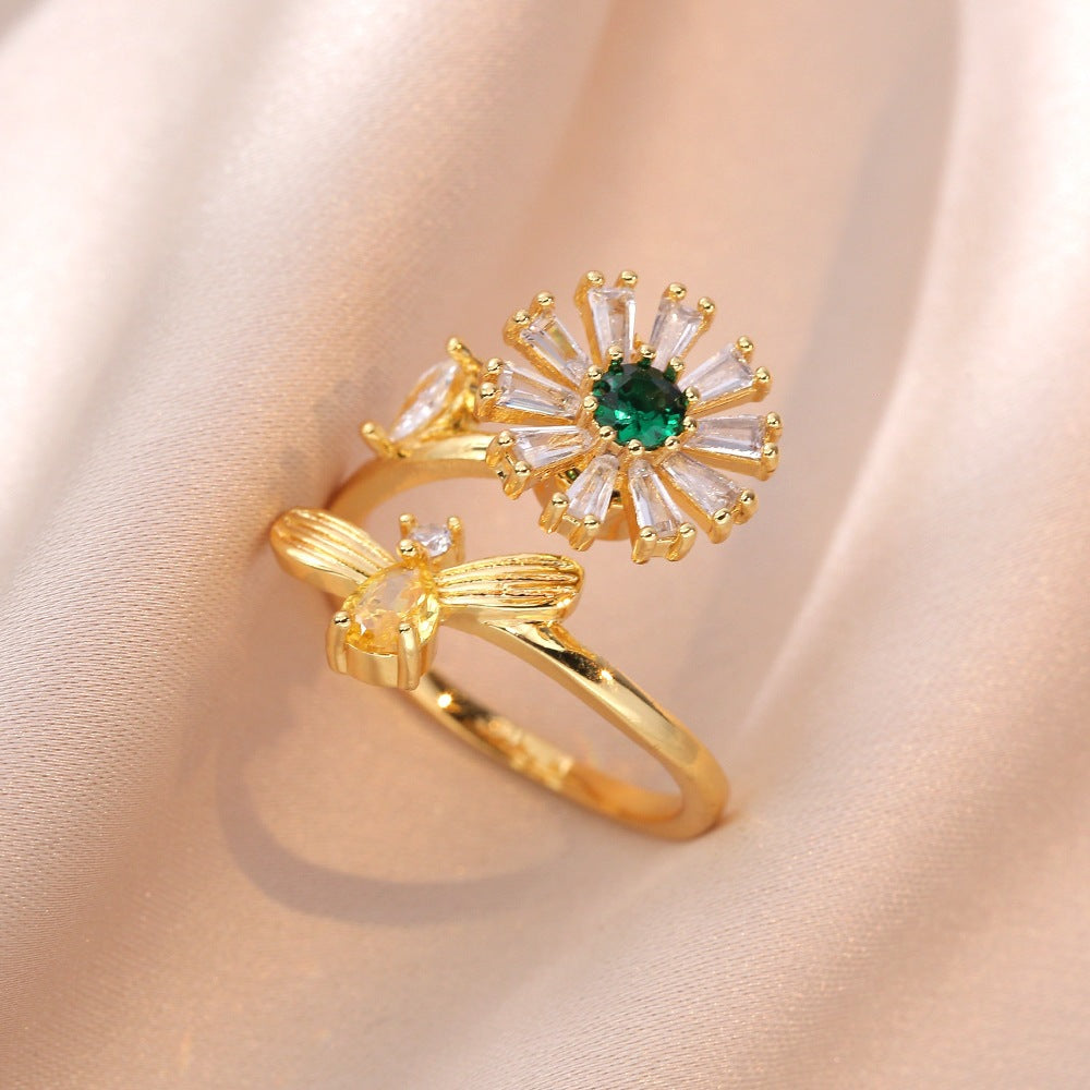 Rotating Zircon Four-Leaf Clover Ring for Women