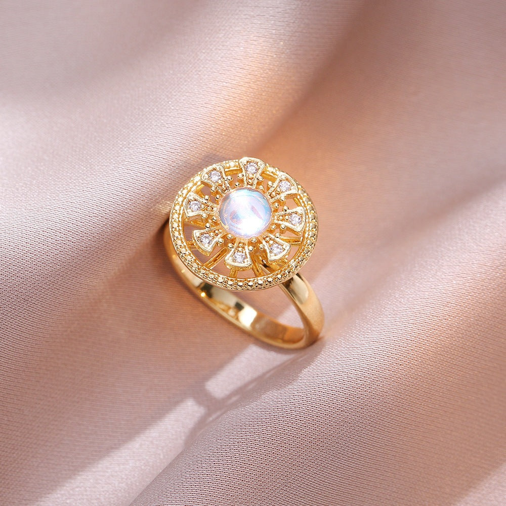 Rotating Zircon Four-Leaf Clover Ring for Women