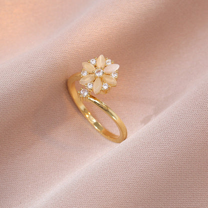 Rotating Zircon Four-Leaf Clover Ring for Women