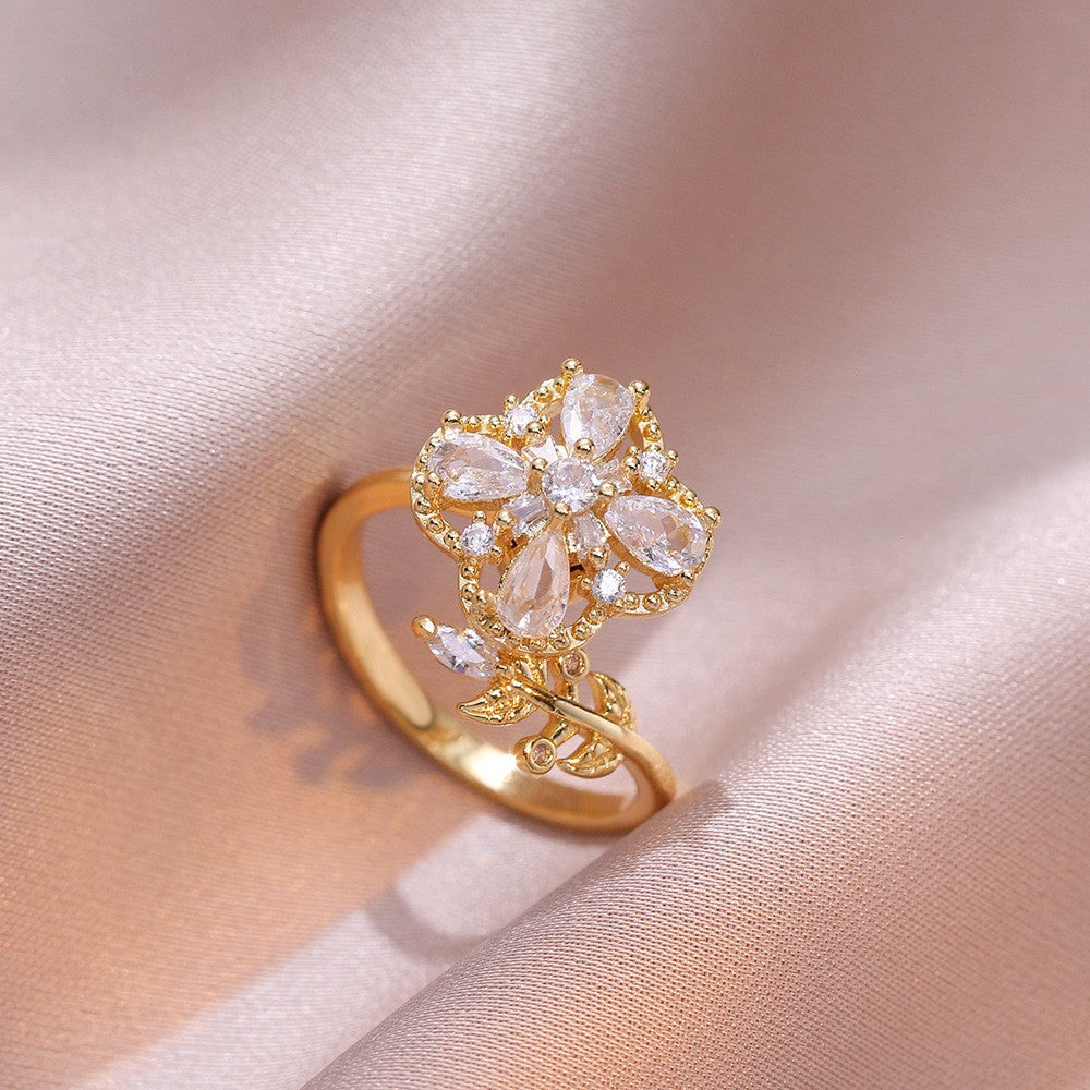 Rotating Zircon Four-Leaf Clover Ring for Women