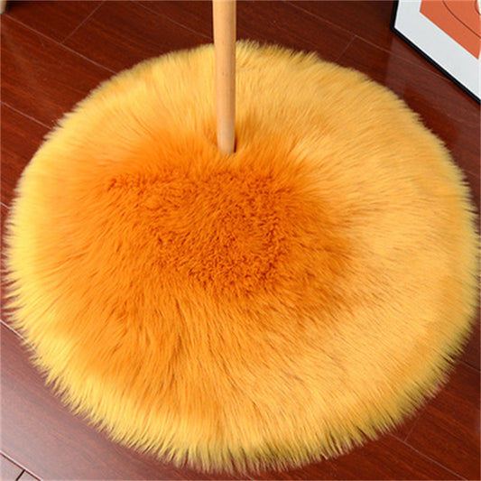 Round fluffy carpet