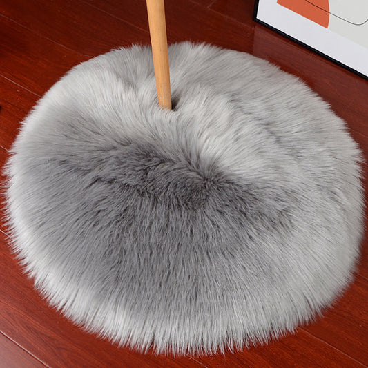 Round fluffy carpet