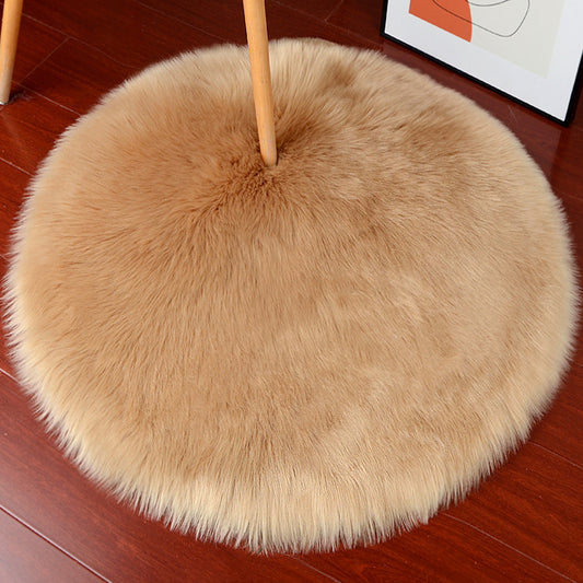Round fluffy carpet