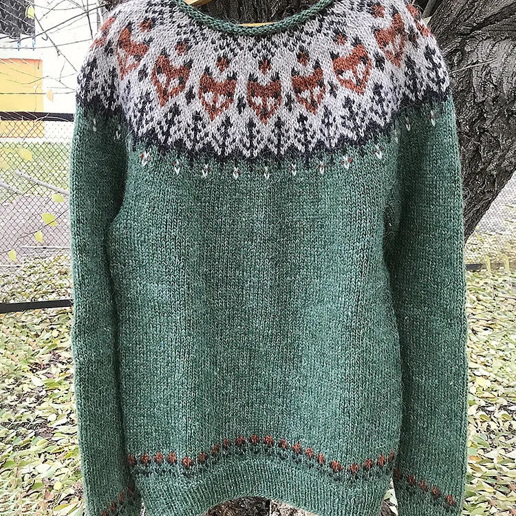 Round-neck color-blocked pullover knitted sweater