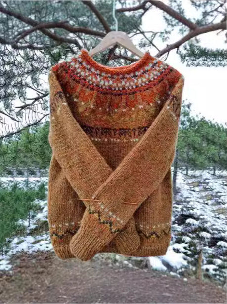 Round-neck color-blocked pullover knitted sweater