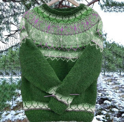 Round-neck color-blocked pullover knitted sweater