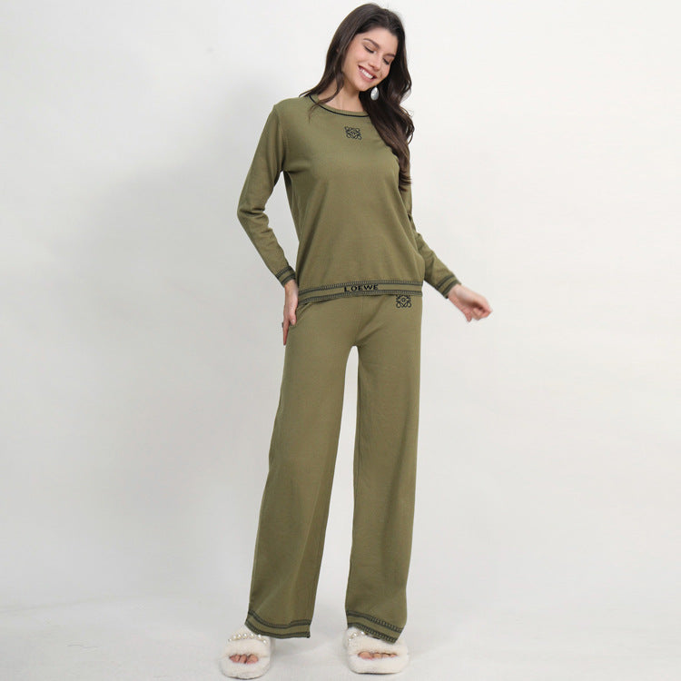 Round-neck fashionable sweater, loose knitted casual sport pants