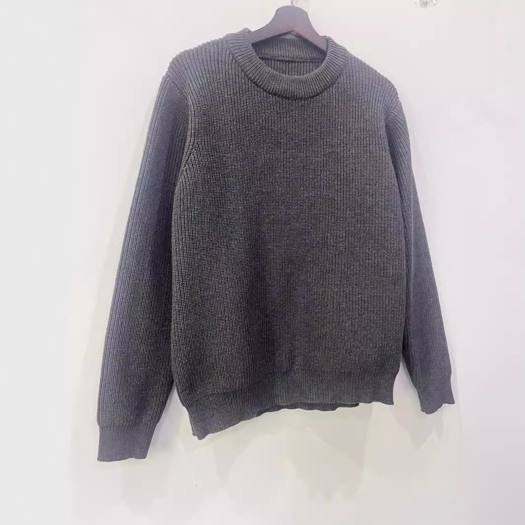 Round-neck knit sweater