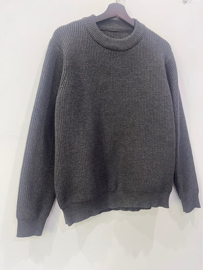 Round-neck knit sweater