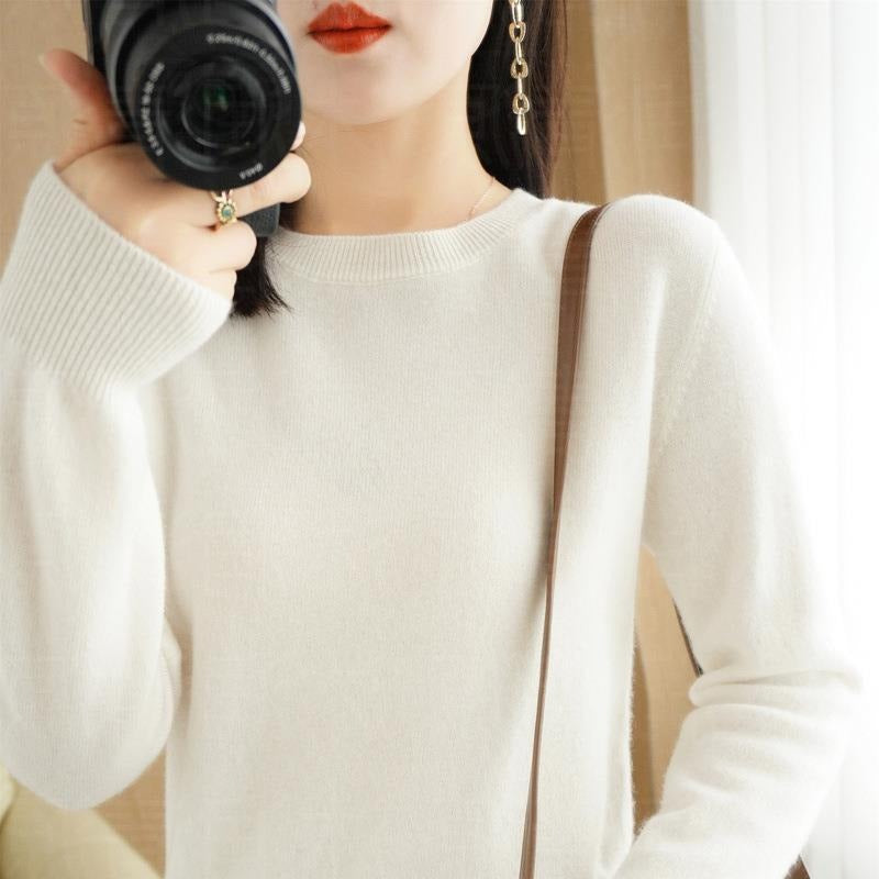 Round-neck long-sleeved pullover knitted sweater