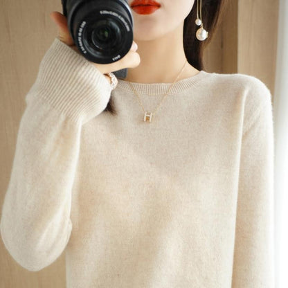 Round-neck long-sleeved pullover knitted sweater