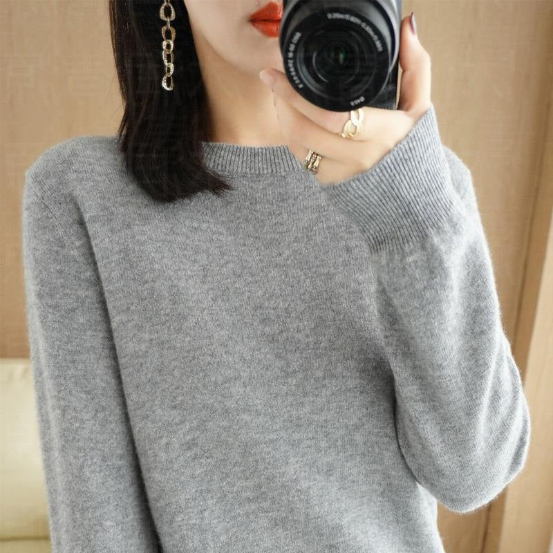 Round-neck long-sleeved pullover knitted sweater