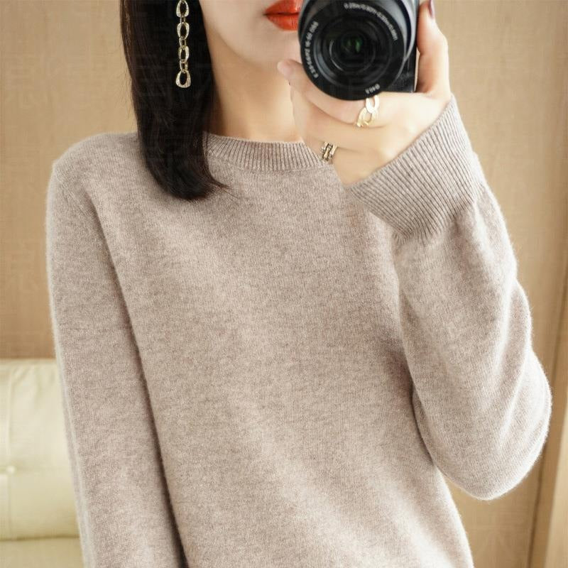 Round-neck long-sleeved pullover knitted sweater