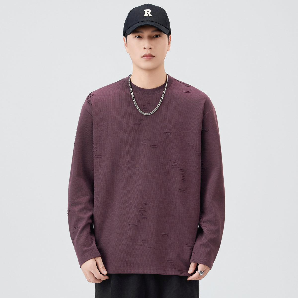 Round-neck long-sleeved T-shirt