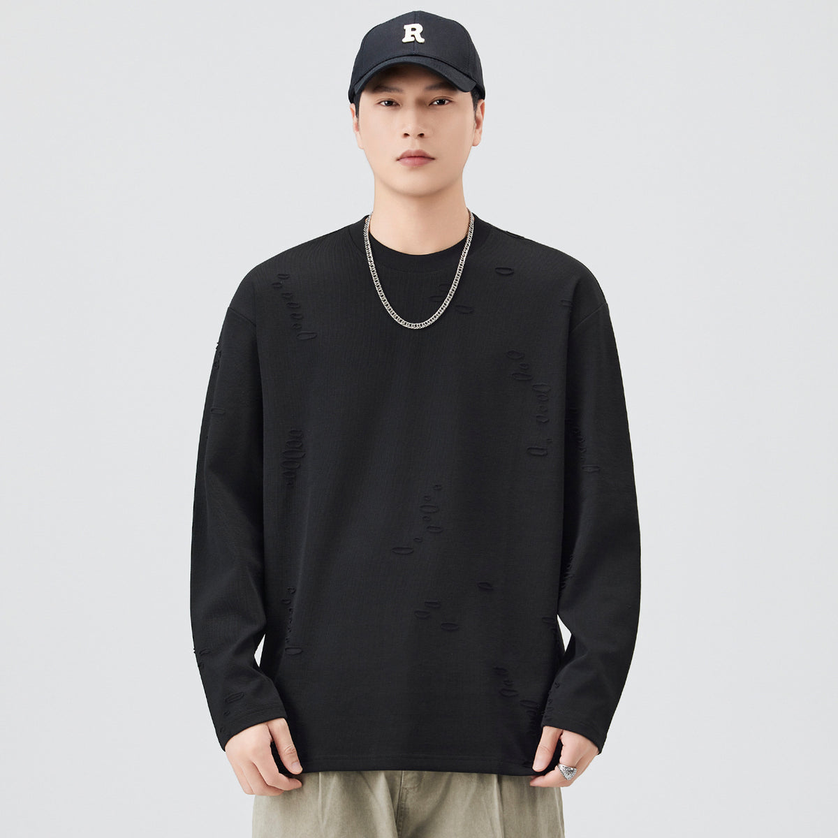 Round-neck long-sleeved T-shirt
