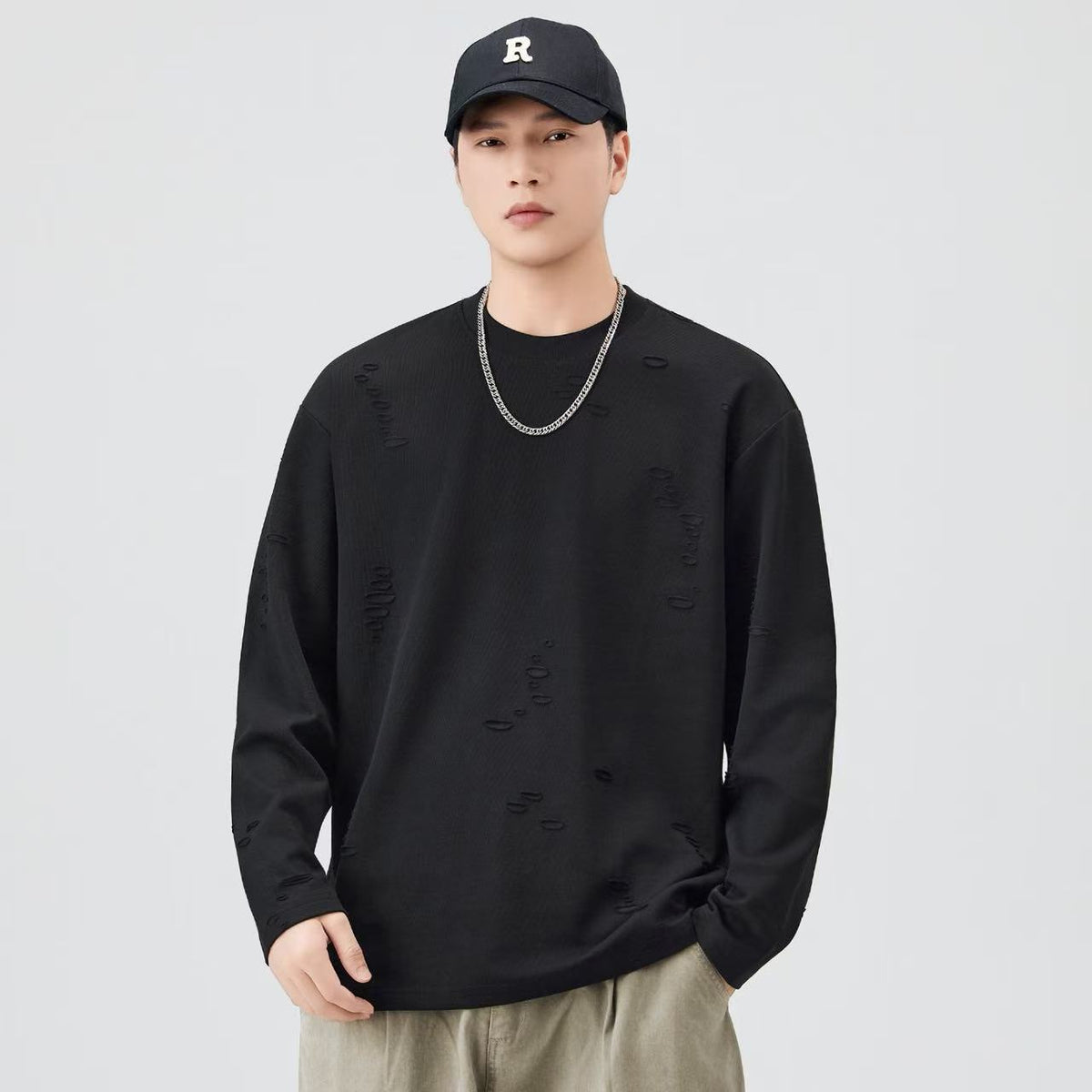 Round-neck long-sleeved T-shirt