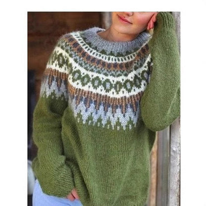 Round-neck multi-color knitted sweater
