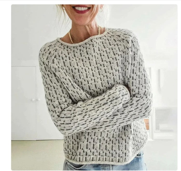 Round-neck multi-color sweater
